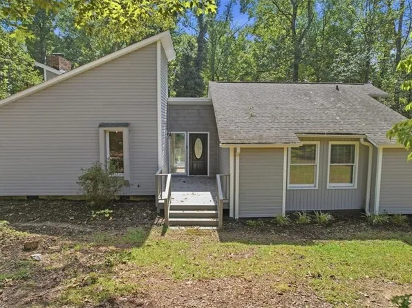 2409 Shelia Dr, Greensboro, NC 27406