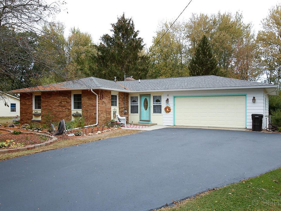 95 mary lou dr-101
