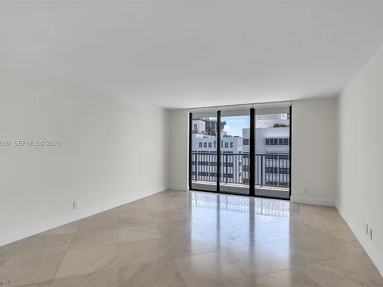 1800 Collins Ave #10F — Photo 8