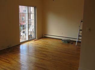 3043 38th St #1, Astoria, NY 11103
