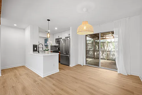 1603 Cinnamon Path #B Photo 1