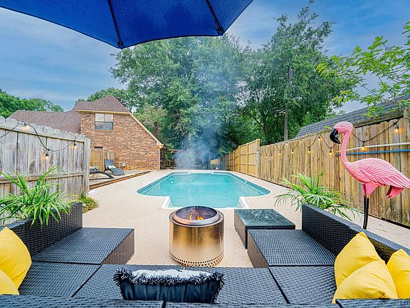 4th image of 4 Paluxy Cir