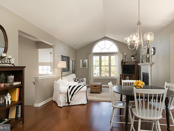 4th image of 98 Wycombe Pl