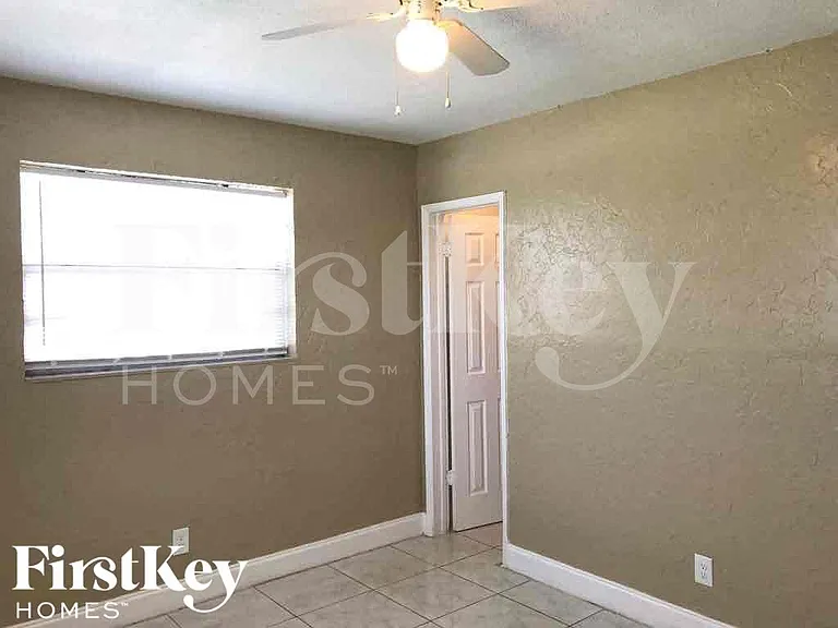 2840 SW 2nd Ct — Photo 14