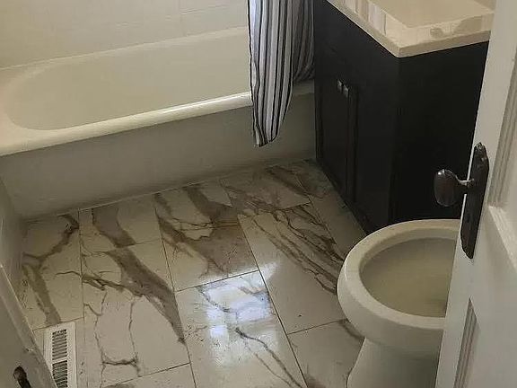 5th image of 2255 W Shakespeare Ave #2W