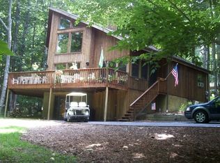 109 N Birch Ln, Greentown, PA 18426