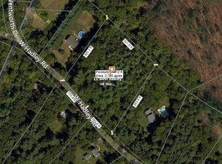11 W Hadley Rd, Merrimac, MA 01860
