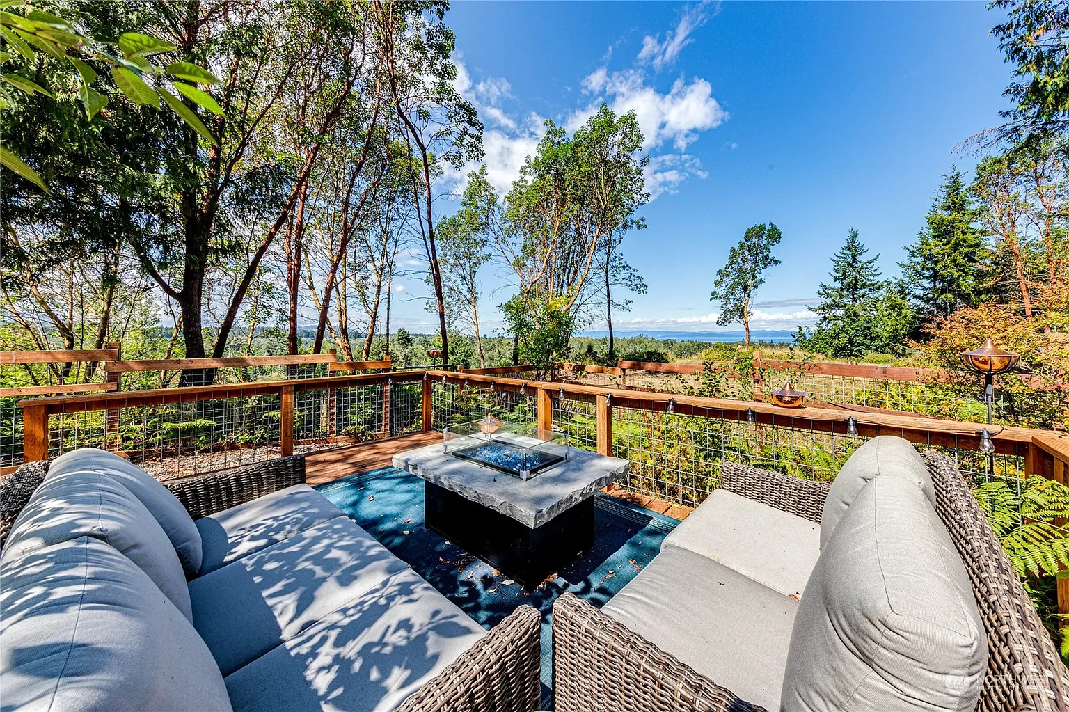 490 Elwha Bluffs Road photo 1