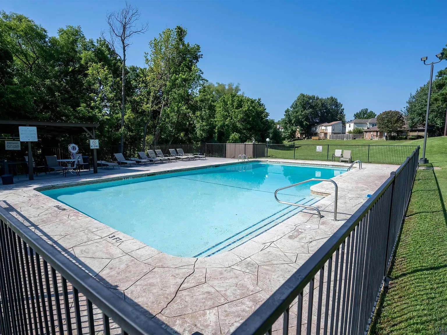 602 Kings Mountain Dr — Photo 4