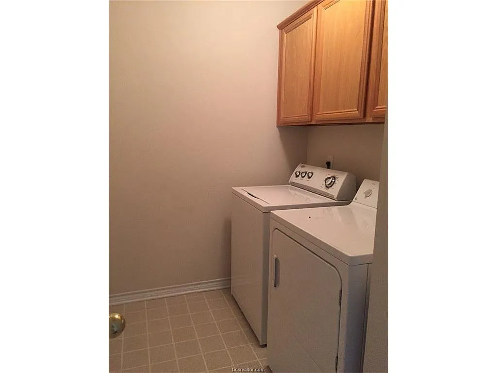 Building Photo - 3756 Oldenburg Ln