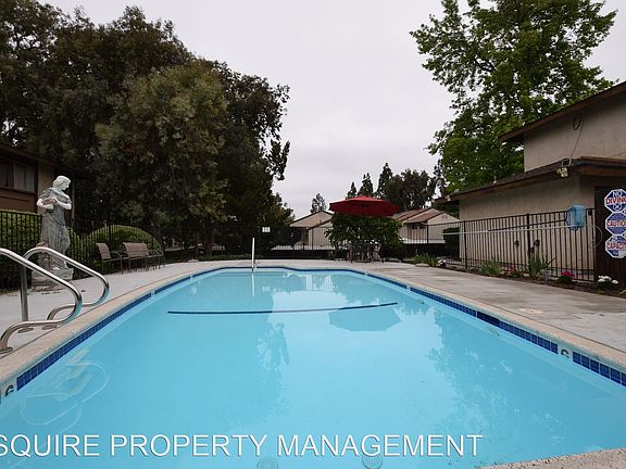 5th image of 1940 Los Feliz Dr #1940D