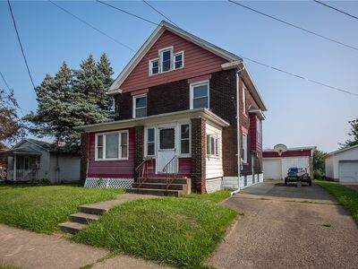 1206 Roemer Blvd, Farrell, PA, 16121