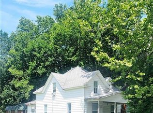 710 E Lincoln St, Iola, KS 66749