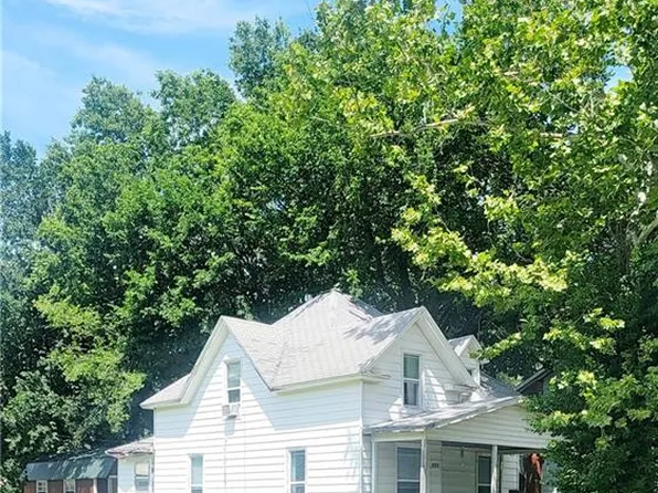 710 E Lincoln St, Iola, KS 66749
