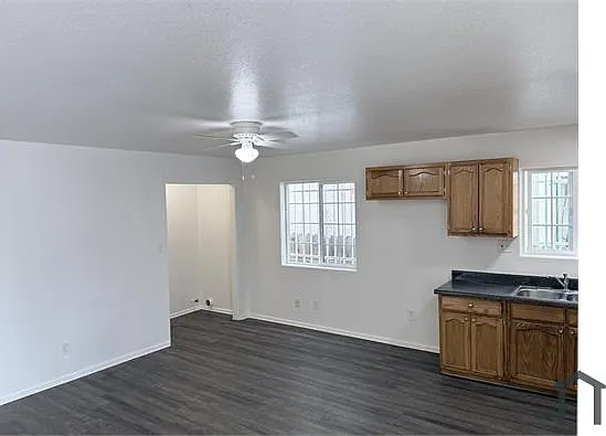 10963 S Main St — Photo 2