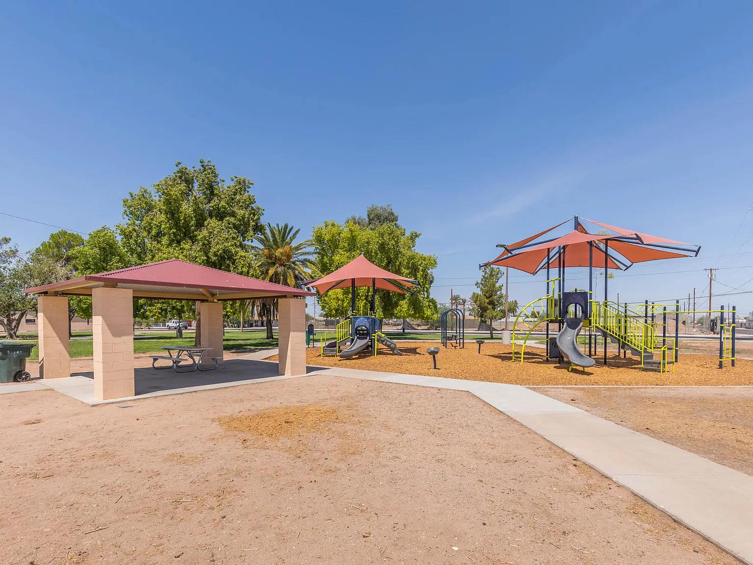 3 bed, 1334 sqft, $1,300 — Photo 3