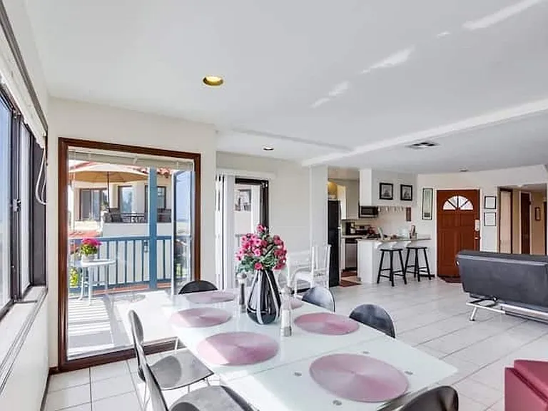 2645 Ocean Front Walk — Photo 12