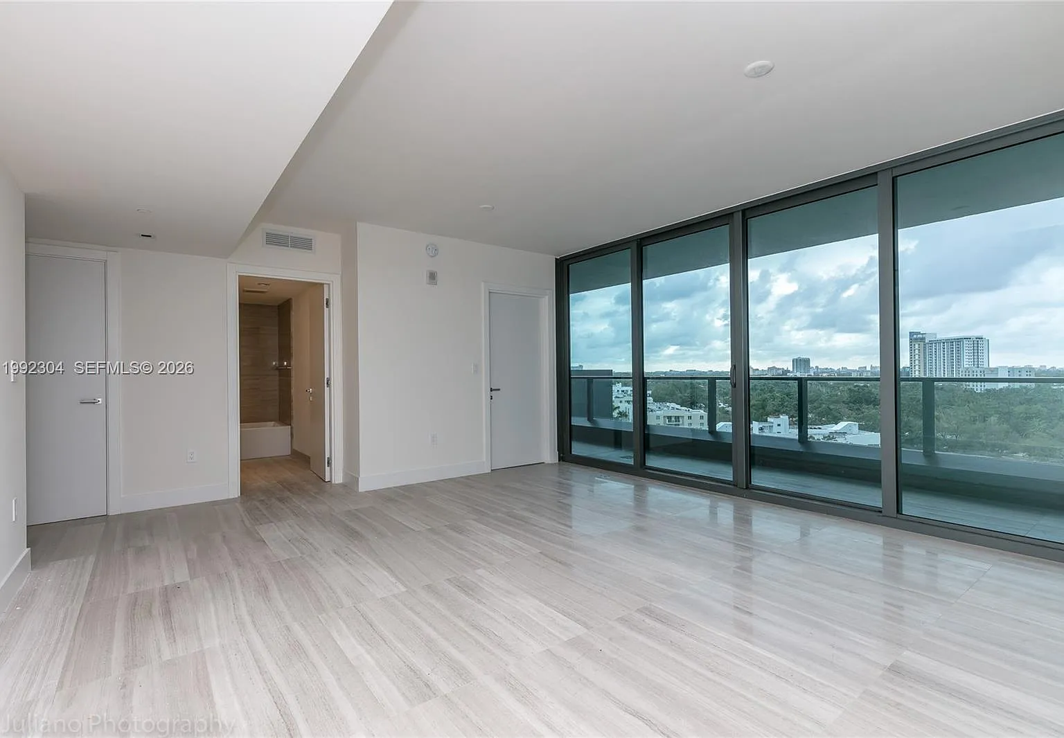 2 bed, 2.0 bath, 1355 sqft, $6,500 — Photo 3
