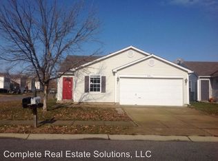 210 Frostwood Ln, Greenwood, IN 46143