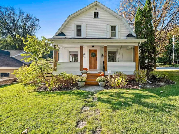 302 E Mission Rd, Green Bay, WI 54301