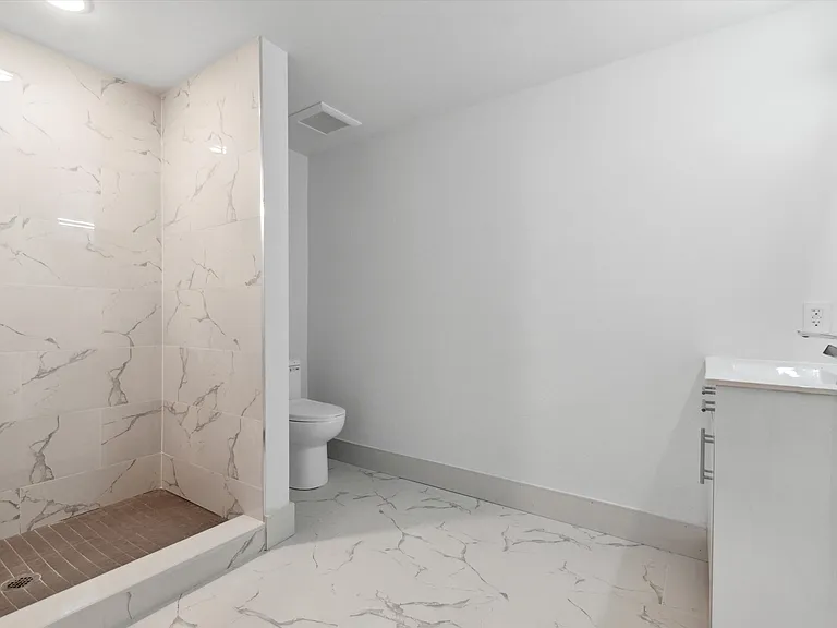 1221 E Fletcher St #108A — Photo 10