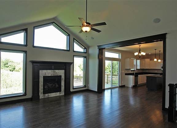4th image of 855 Sandpiper Ct