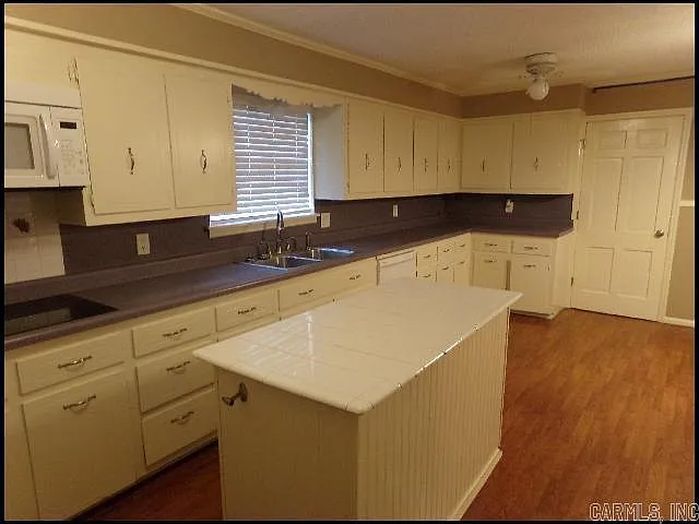 5800 N Walnut Rd — Photo 7