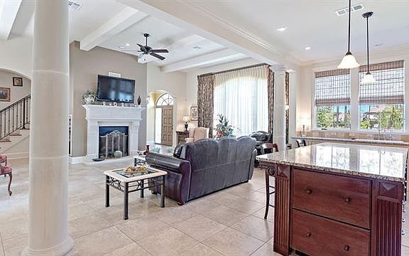 5th image of 104 S Verona Dr