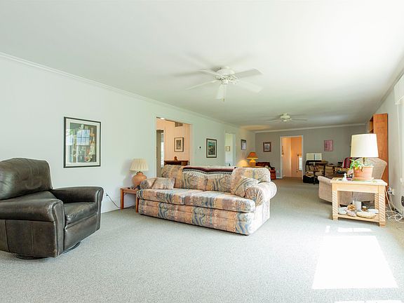 5th image of 52349 Briarcliff Ln