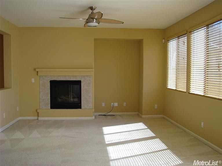 1st image of 3496 Beretania Way