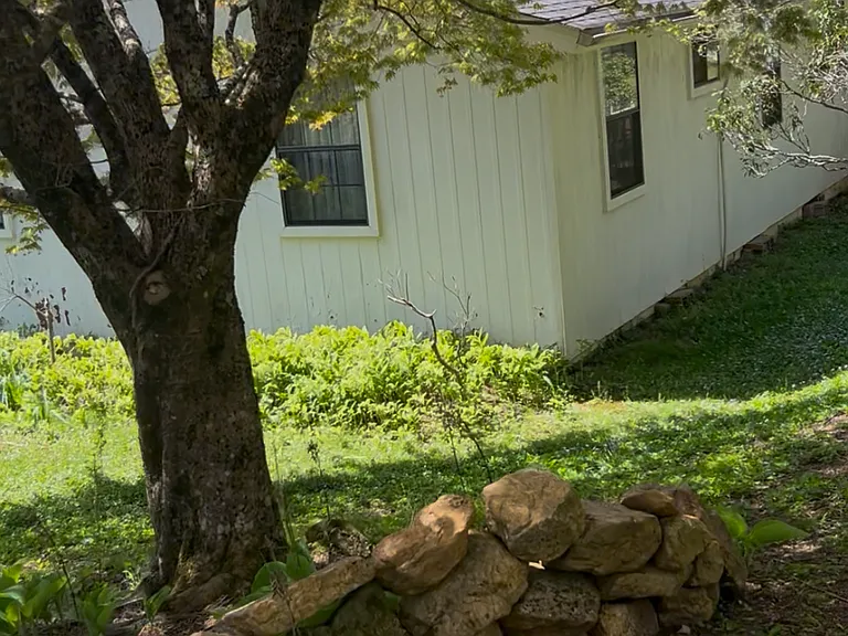3305 Wolf Pen Gap Rd — Photo 5