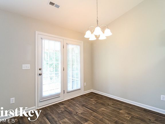 5th image of 708 Cole St