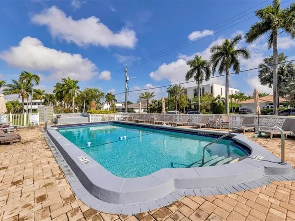 600 LAYNE Boulevard #211, Hallandale Beach, FL 33009