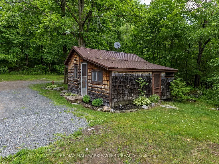 504 Pine Point Ln — Photo 23