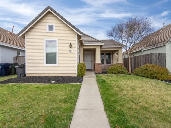 1917 Dawnelle Way, Sacramento, CA 95835