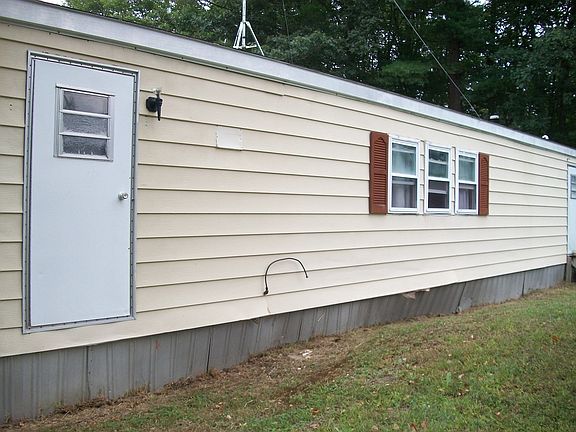 3rd image of 194 Lafayette Rd #24E