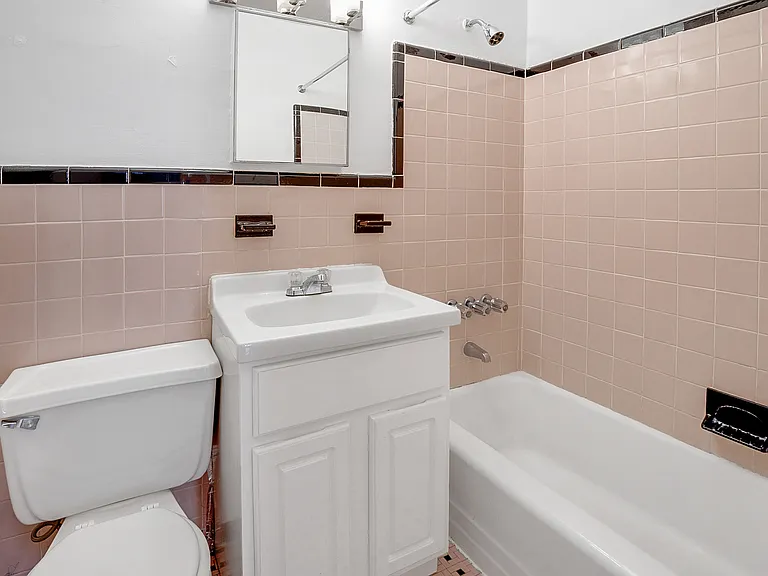 538 E 85th St #3B — Photo 5