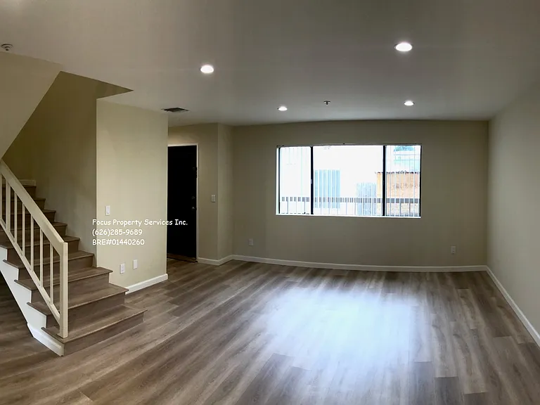 604 W Milford St #2 — Photo 2