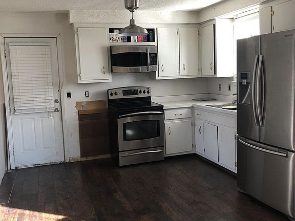 2nd image of 2317 Pendleton Dr
