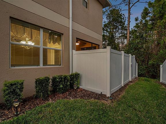 4th image of 11958 Greengate Dr