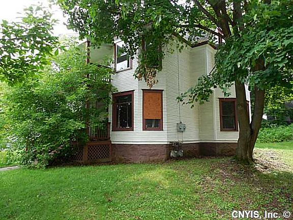 4th image of 322 Bishop Ave