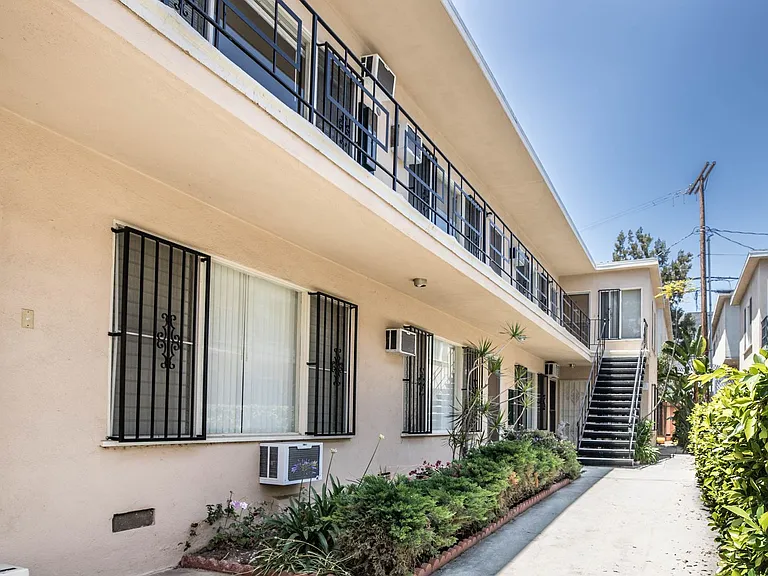 145 N La Peer Dr #1 — Photo 17