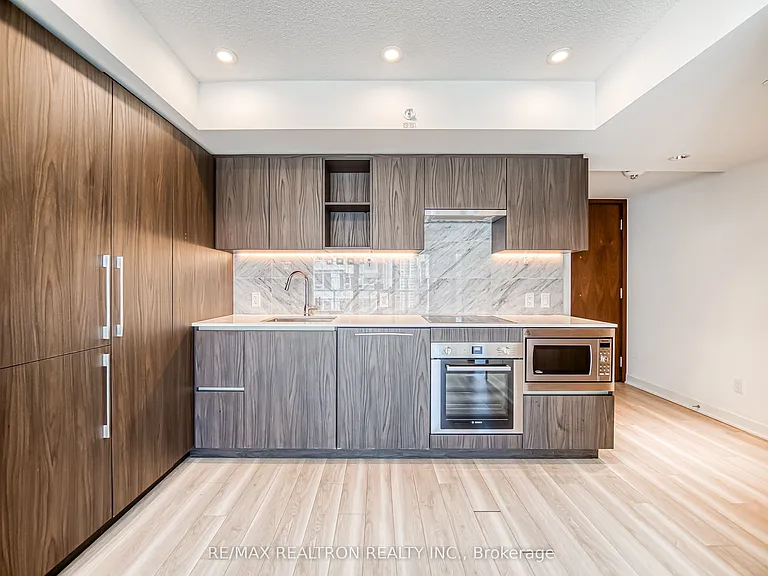 17 Bathurst St #2603 — Photo 10