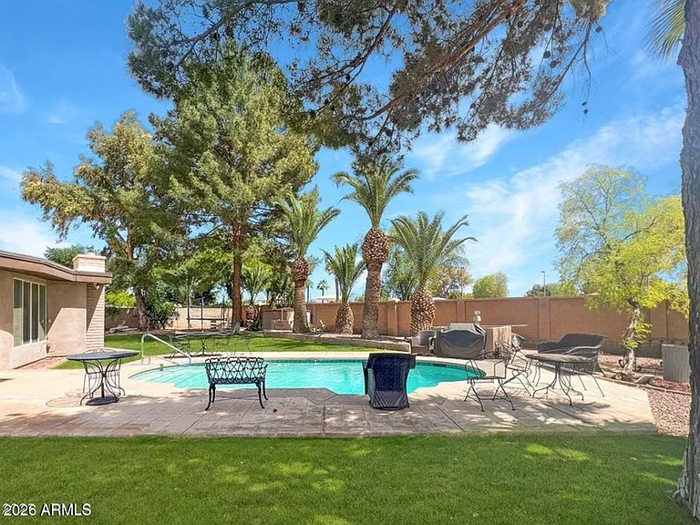 481 W Half Moon Way — Photo 30