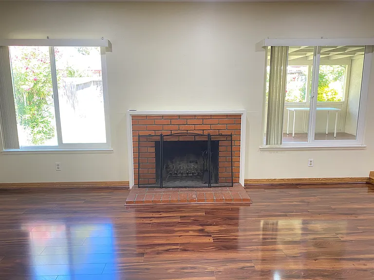 662 Catalina Dr — Photo 24
