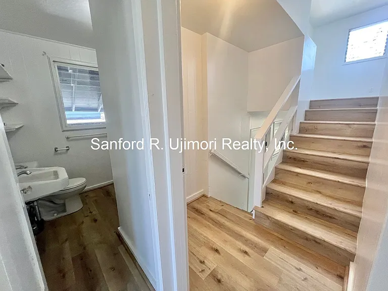 20 Cypress Ave — Photo 8