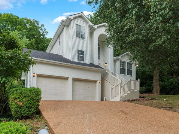 221 Walking Horse Hl, Nashville, TN 37211