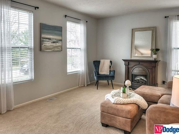 5th image of 2104 S River Rock Dr