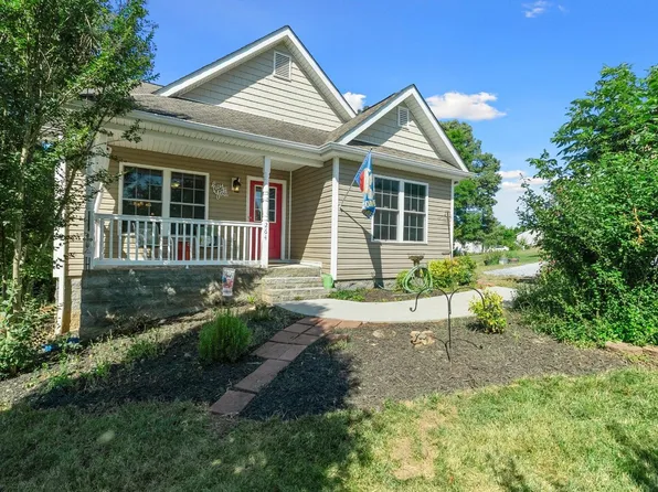 264 Oak Spring Ln, Madison Heights, VA 24572