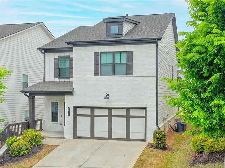 1854 Westfall Lndg — Photo 1